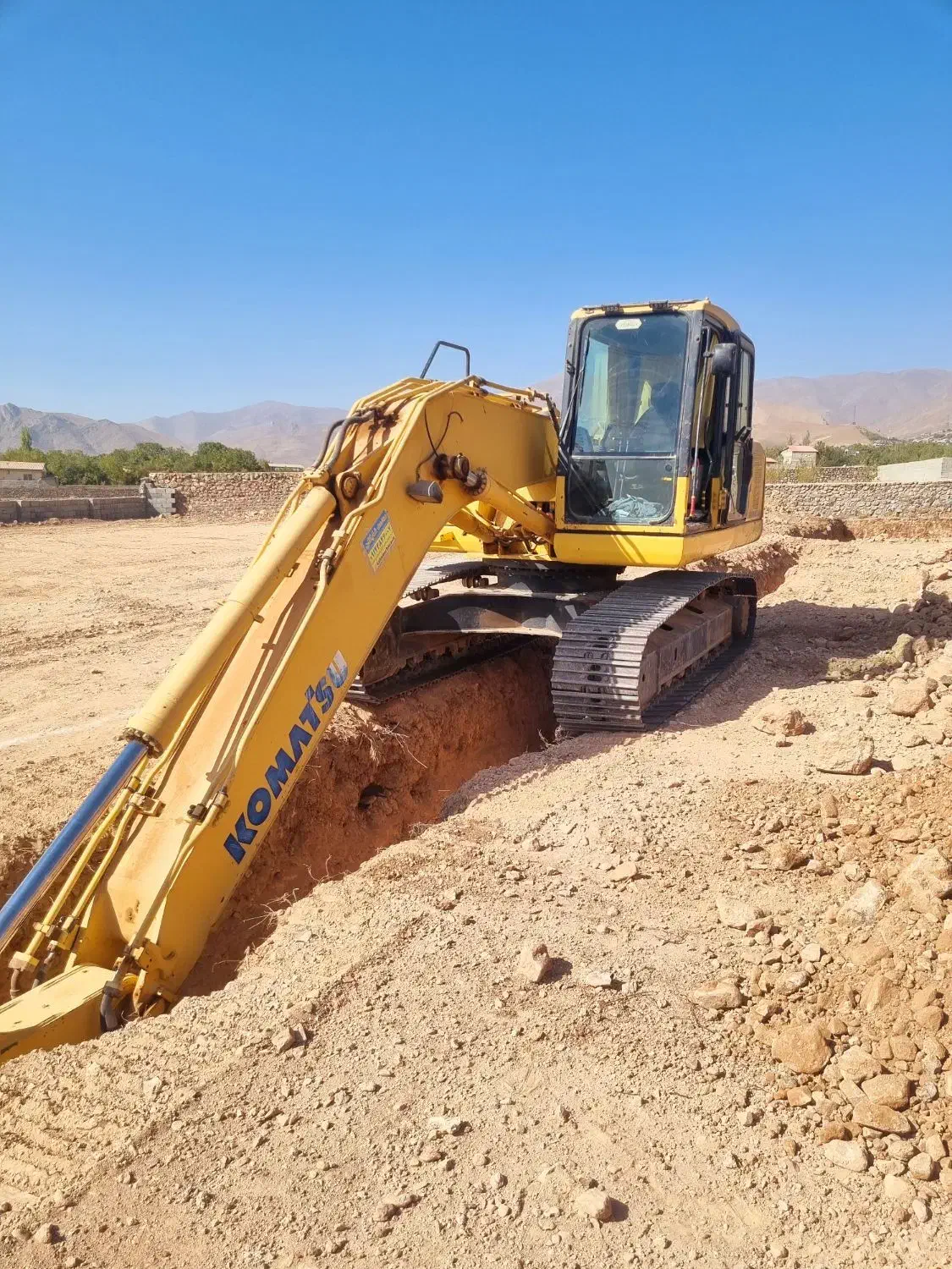 بیل مکانیکی خاکبرداری|خدمات پیشه و مهارت|هشتگرد, تهران دشت|دیوار