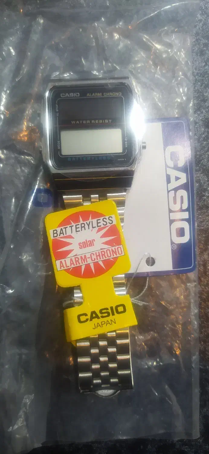 ساعت دیجیتال کاسیو  طرح نوری با اصلی فرقی ندارد|ساعت|شهرکرد, |دیوار