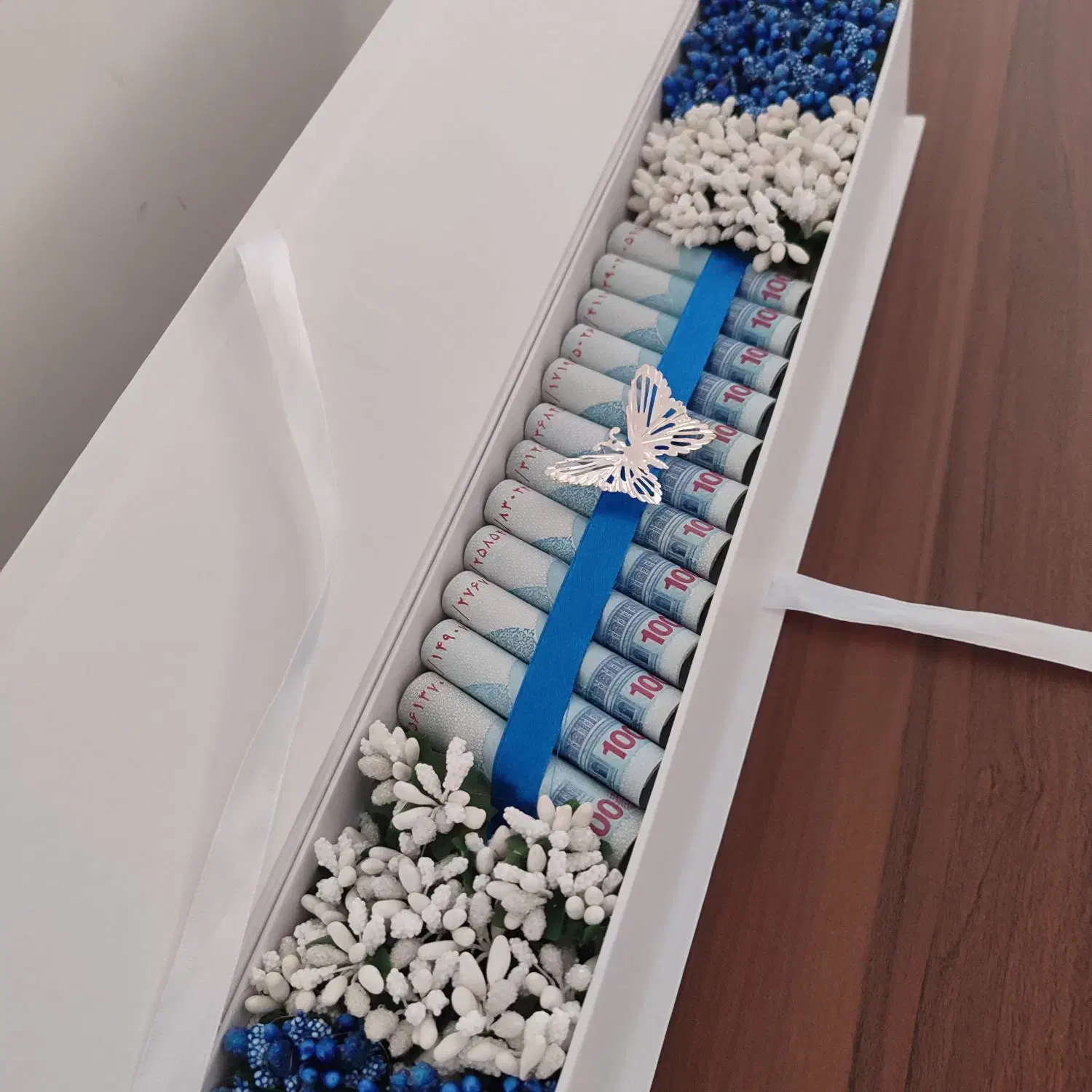 هدیه روز مادر(باکس پول، پول آرایی، گل)|گل مصنوعی|کرمانشاه, |دیوار