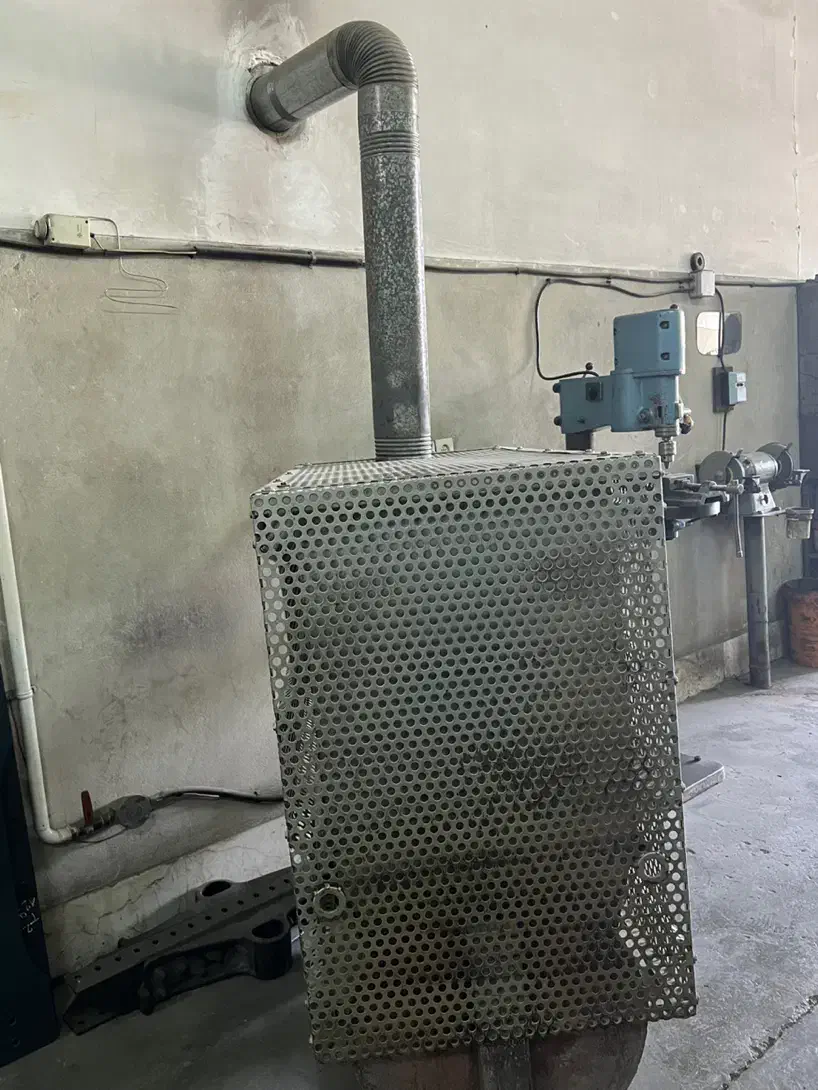 بخاری کارگاهی و گرمای بسیار مناسب محیط کار|بخاری، هیتر، شومینه|زارچ, |دیوار