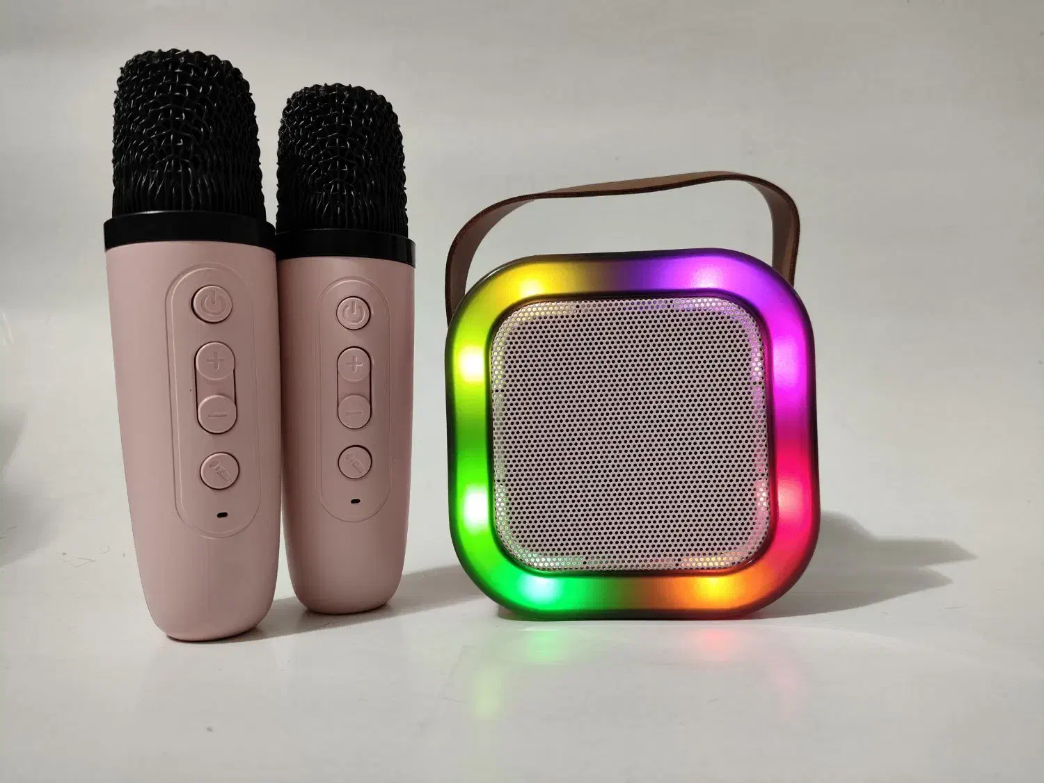 اسپیکر به همراه دو میکروفن|سیستم صوتی خانگی|کرمان, |دیوار