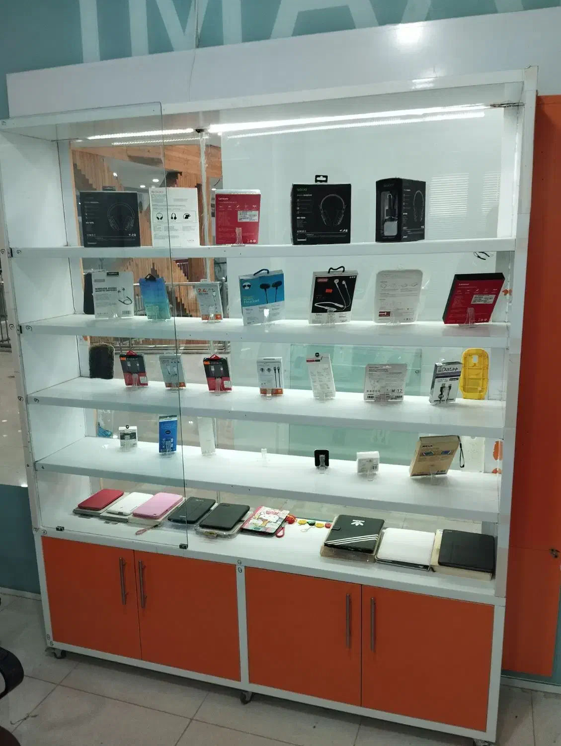 ویترین|فروشگاه و مغازه|سنندج, |دیوار