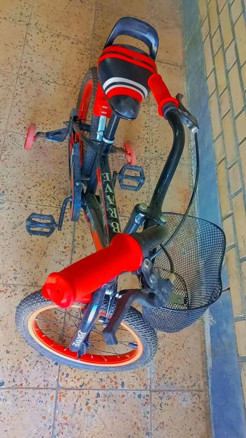 دوچرخه درحد نو سایز۱۶ خارجی|دوچرخه، اسکیت، اسکوتر|دیلم, |دیوار