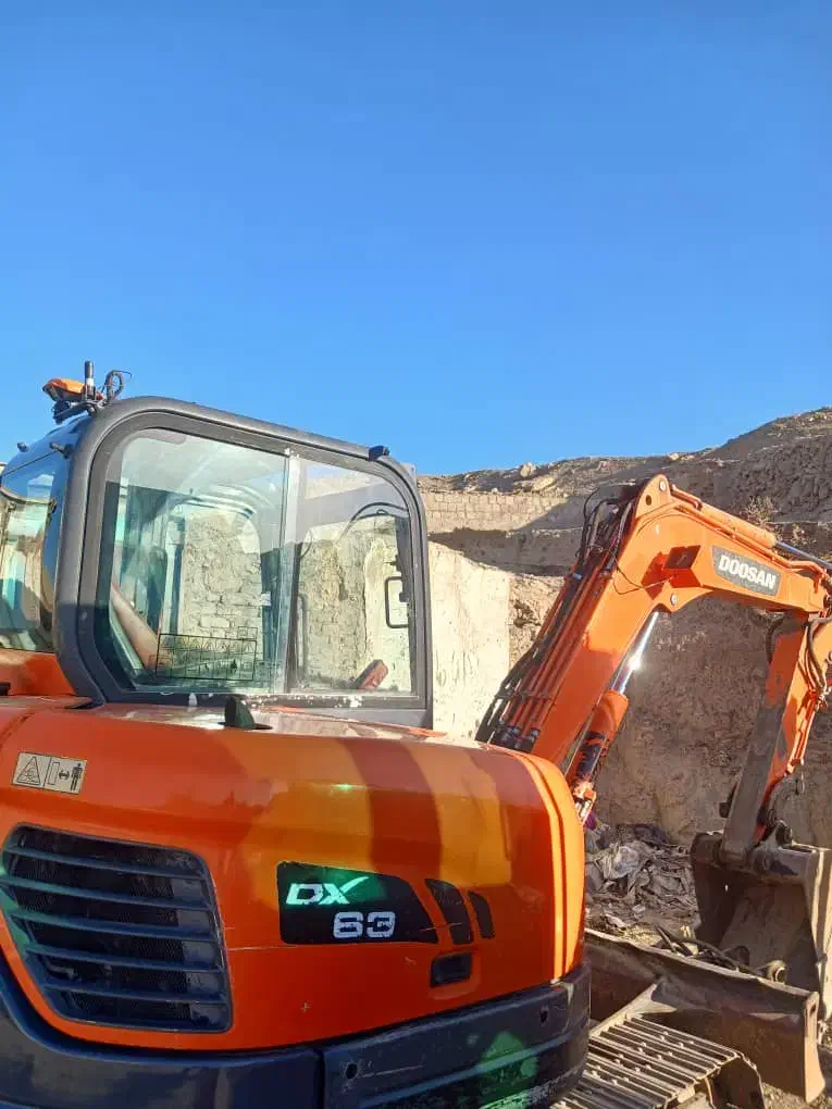 مینی بیل دوسان DX63|خودرو سنگین|اورامان, |دیوار