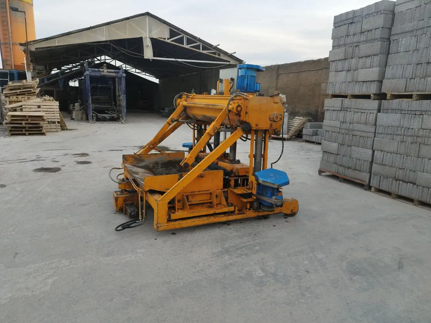 دستگاه بلوکه زنی هیدرولیک پارو دار سالم|ماشین‌آلات صنعتی|مشهد, رباط طرق|دیوار