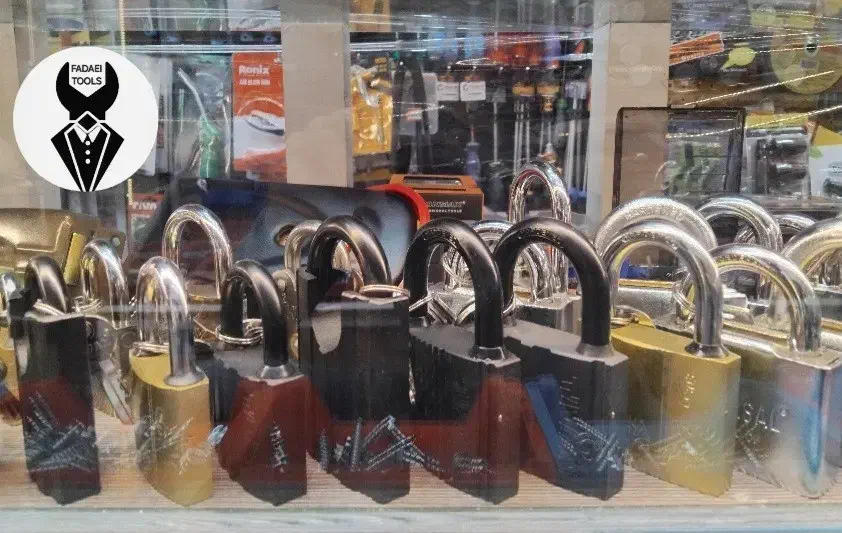 بورس انواع قفل کتابی،آویز،حیاطی،فرمان ابزار فدائی|ابزارآلات|مشهد, هفده شهریور|دیوار