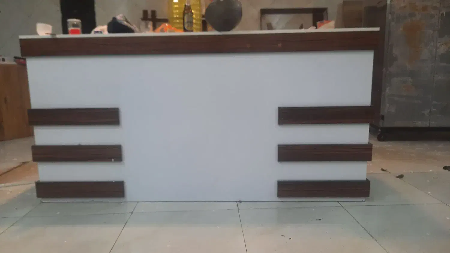 میز پیشخون و شلف|کتابخانه، شلف، قفسه‌های دیواری|دورود, |دیوار