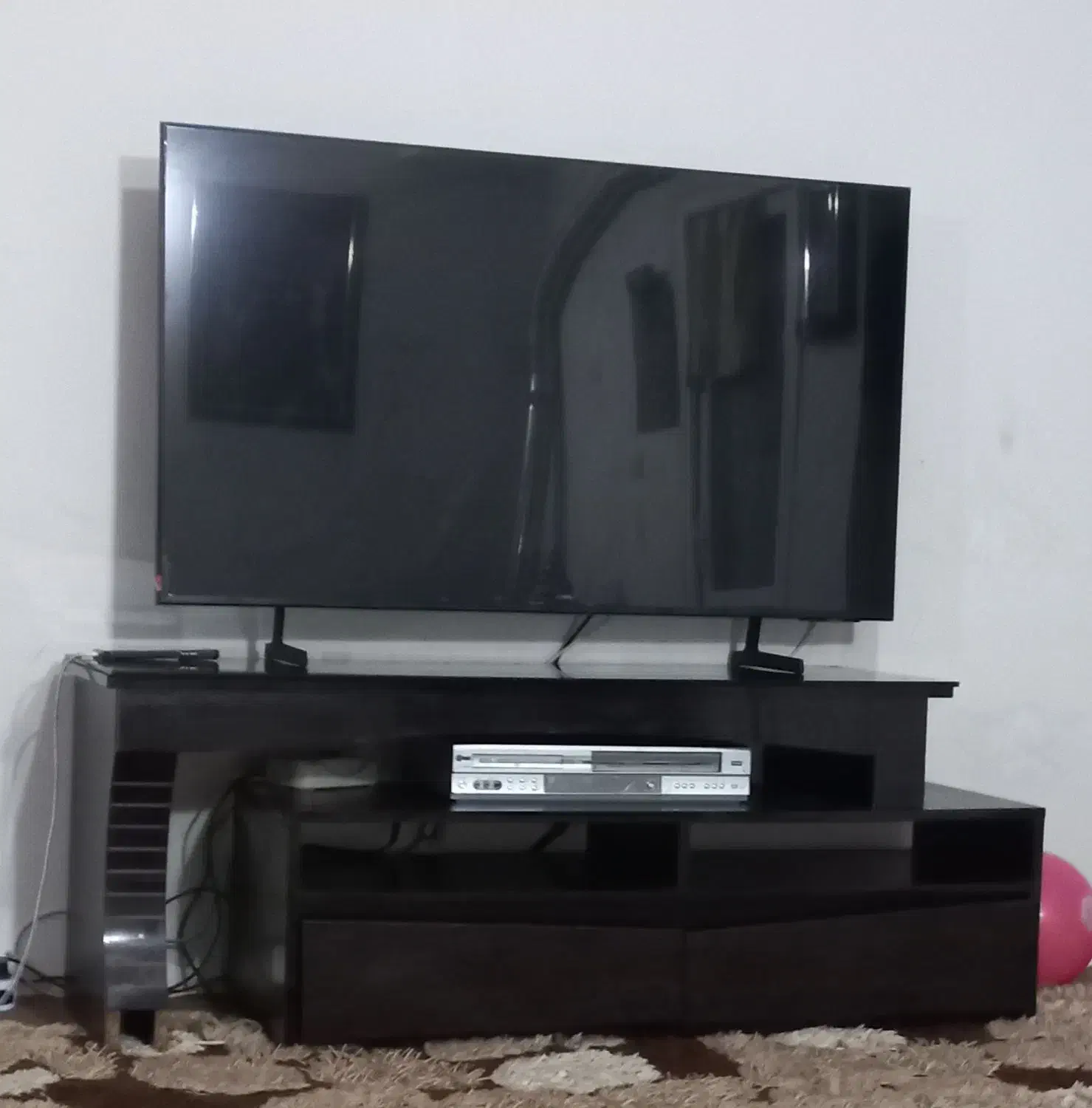 میزتی وی با جاکفشی|جاکفشی، کمد، دراور|گلبهار, شهر جدید گلبهار|دیوار