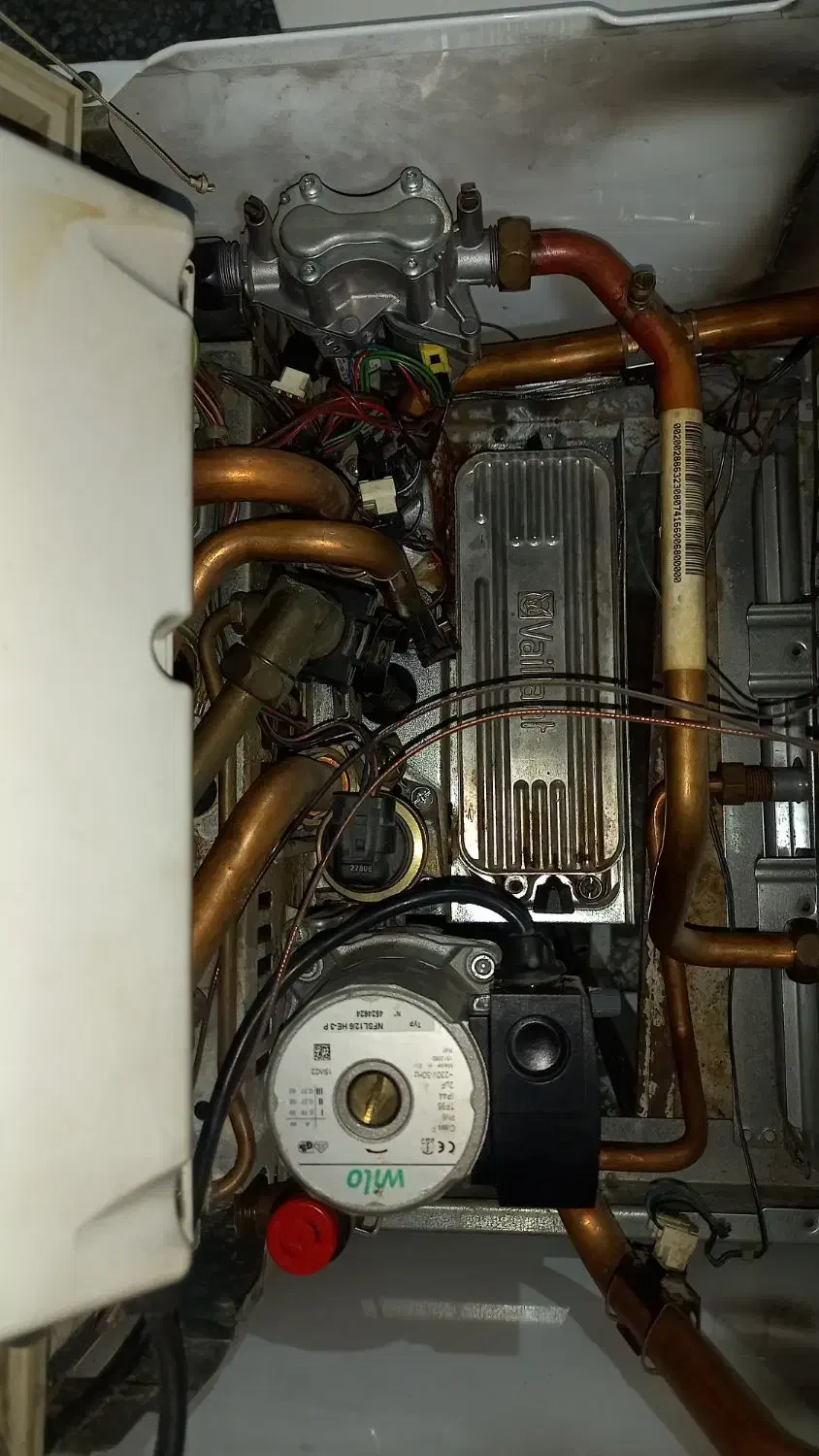 تعمیر انواع پکیج های ایرانی و خارجی|آبگرمکن، پکیج، شوفاژ|برخوار, |دیوار