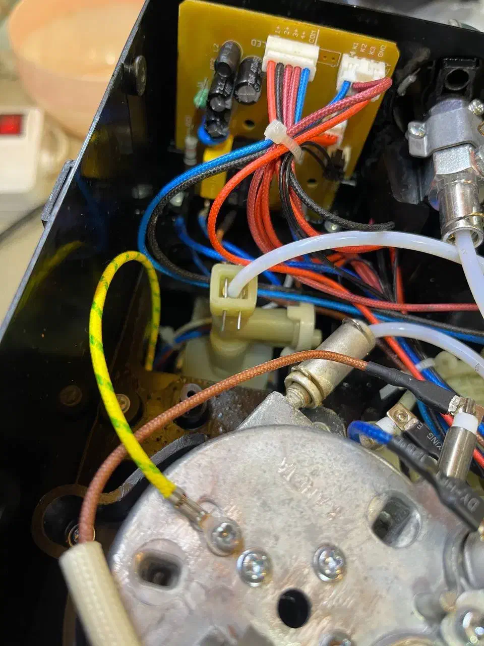 تعمیرات تعمیرکار سرویس قهوه ساز اسپرسوساز اجرت ۴۰۰|خدمات پیشه و مهارت|تهران, شهرک ولیعصر شمالی|دیوار