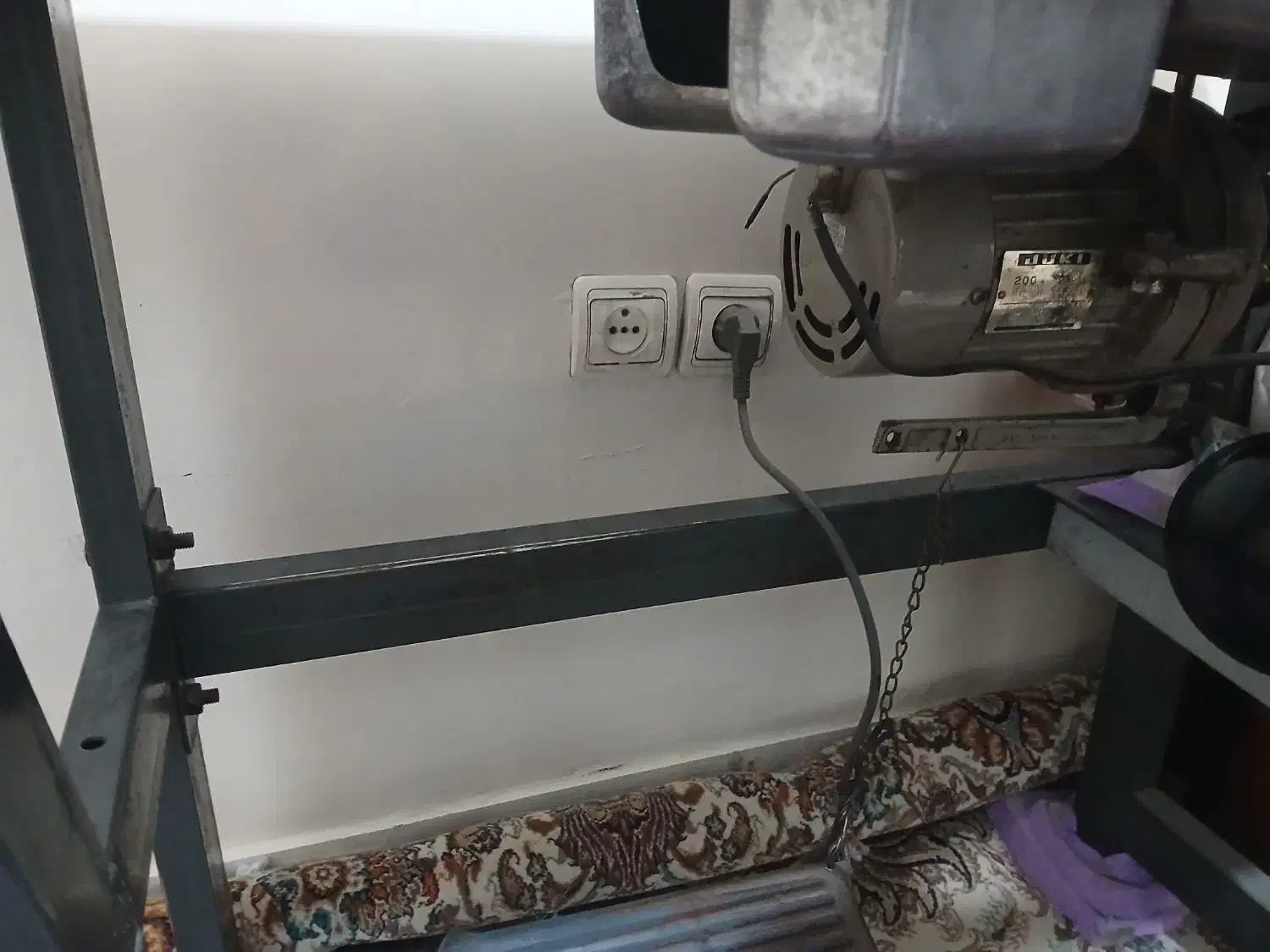 چرخ خیاطی|چرخ خیاطی و ریسندگی|تهران, مشیریه|دیوار