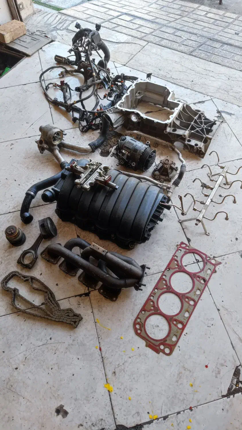 لوازم یدکی پورشه پانامرا کامل|قطعات یدکی و لوازم جانبی|کرج, گلشهر|دیوار