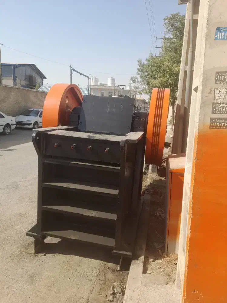 خرید و فروش و ساخت دستگاه های شکن فک و اسیاب و....|ماشین‌آلات صنعتی|قدس, شهرک صنعتی زاگرس|دیوار