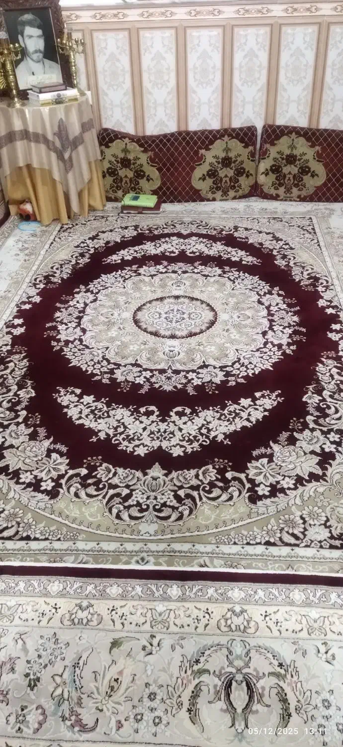 فرش|فرش|قم, هفت تیر|دیوار