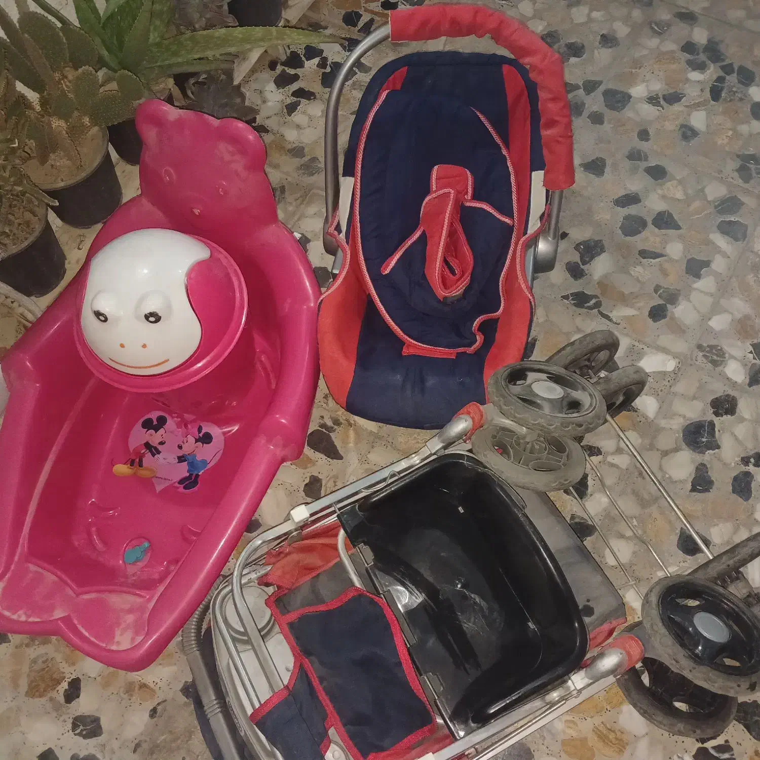 کالسکه و کریر|اسباب و اثاث بچه|شیراز, شهرک کوشکک|دیوار