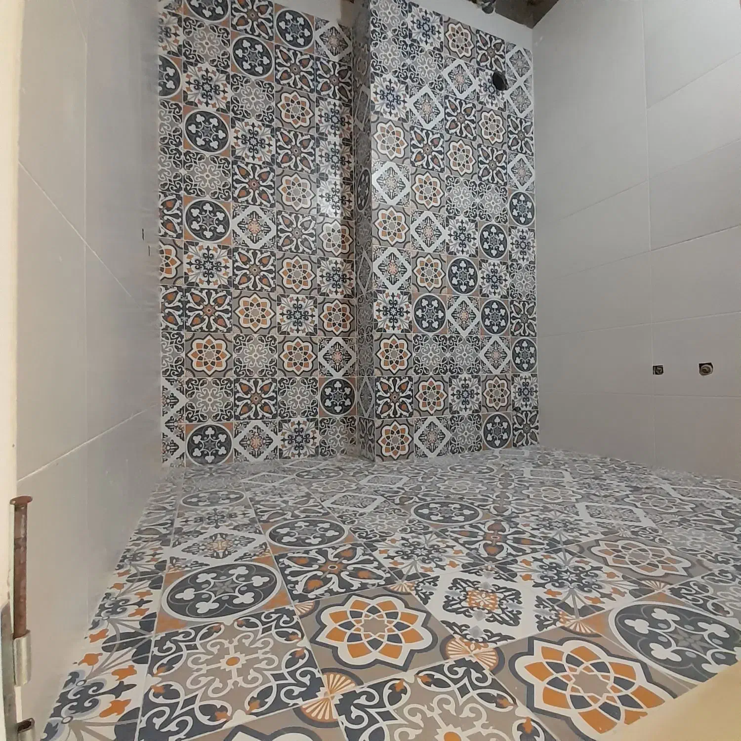 کاشی کار کاشیکاری  سرامیک کار نصب اسلب|خدمات پیشه و مهارت|پردیس, فاز ۱۱|دیوار