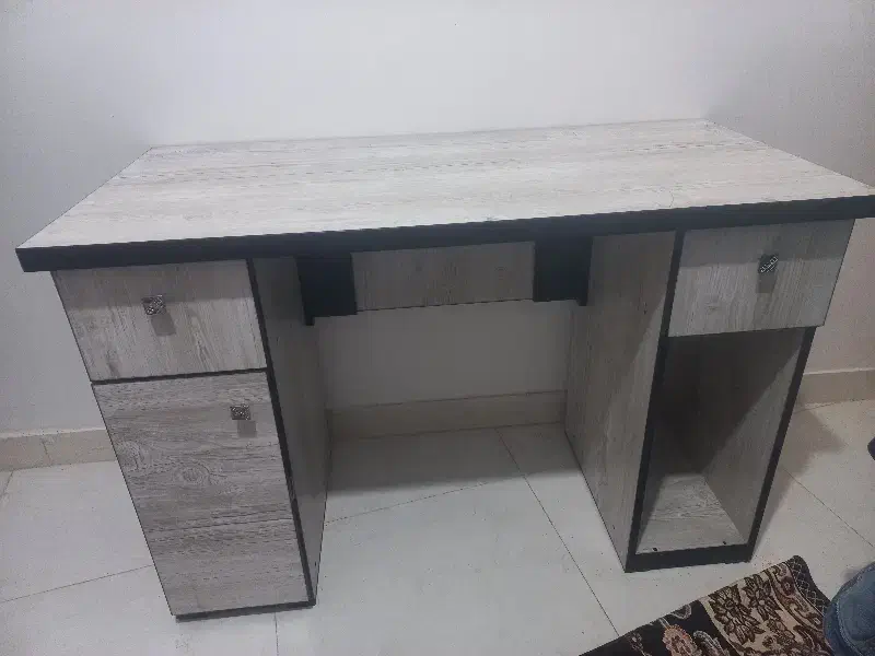 میزکامپیوتر|میز تحریر و کامپیوتر|رشت, کوی مهر|دیوار