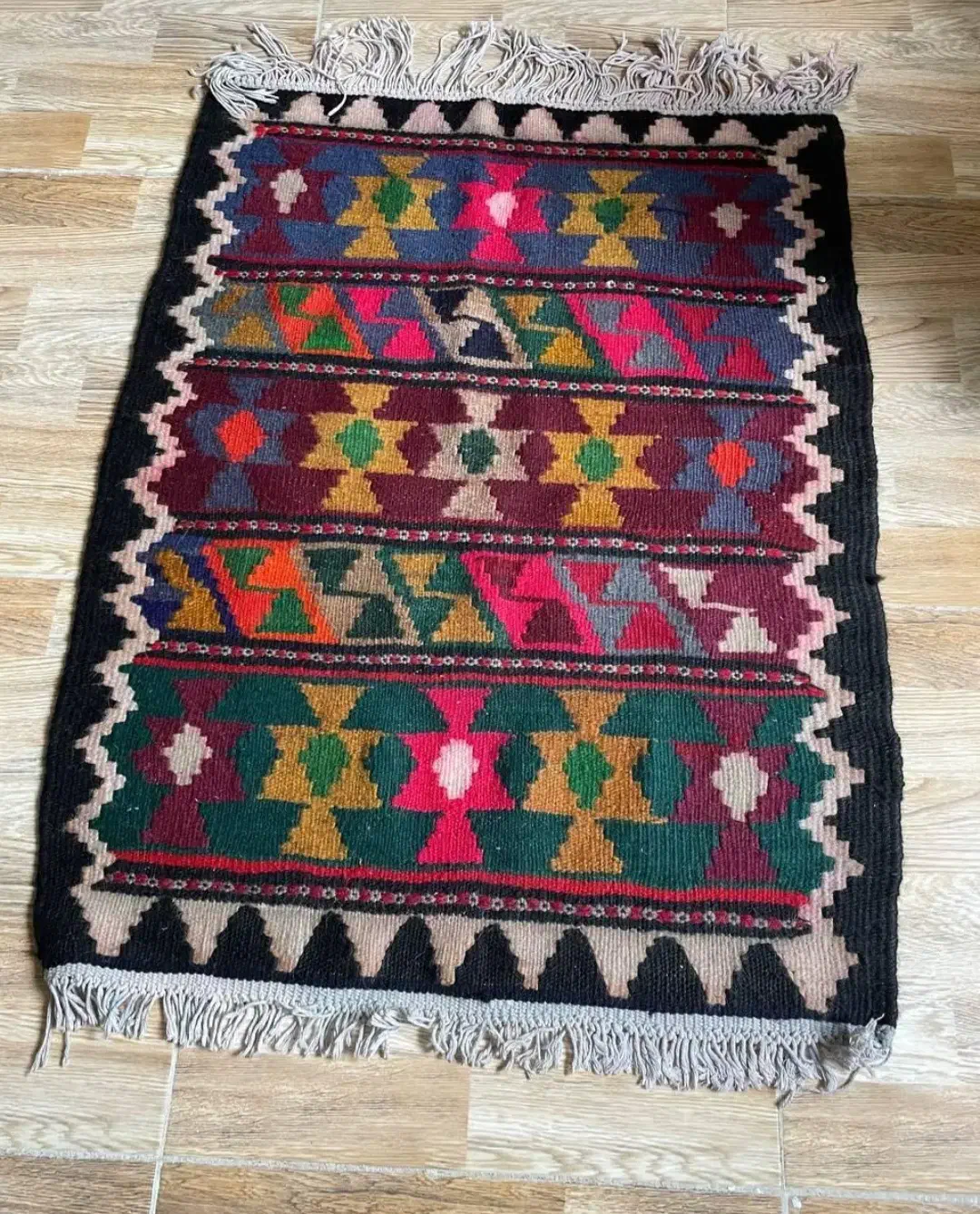 سه عدد گلیم دست بافت تمام پشم|گلیم، جاجیم، گبه|همدان, |دیوار