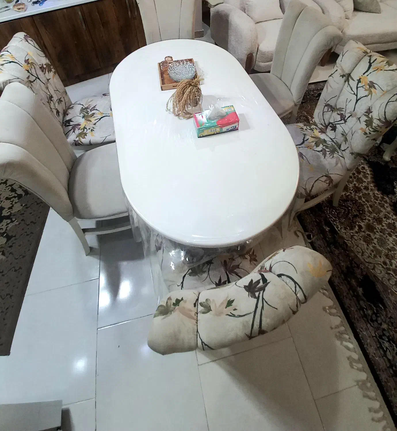 فروش ناهارخوری شش نفره کیوت|میز و صندلی غذاخوری|رشت, جهاد|دیوار