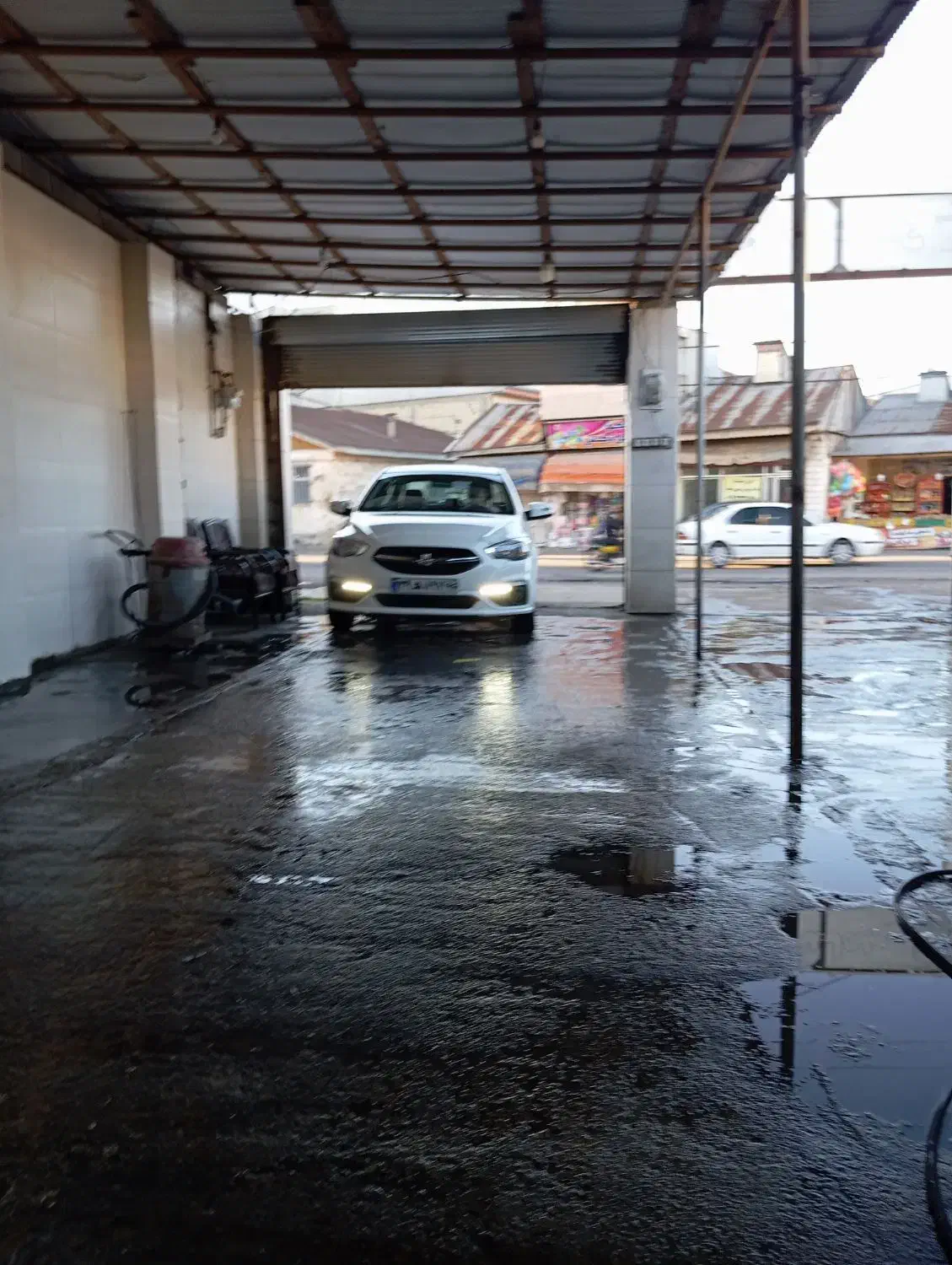 نیروی کار ماهر برای کارواش|استخدام سرایداری و نظافت|رشت, کوی امام رضا|دیوار