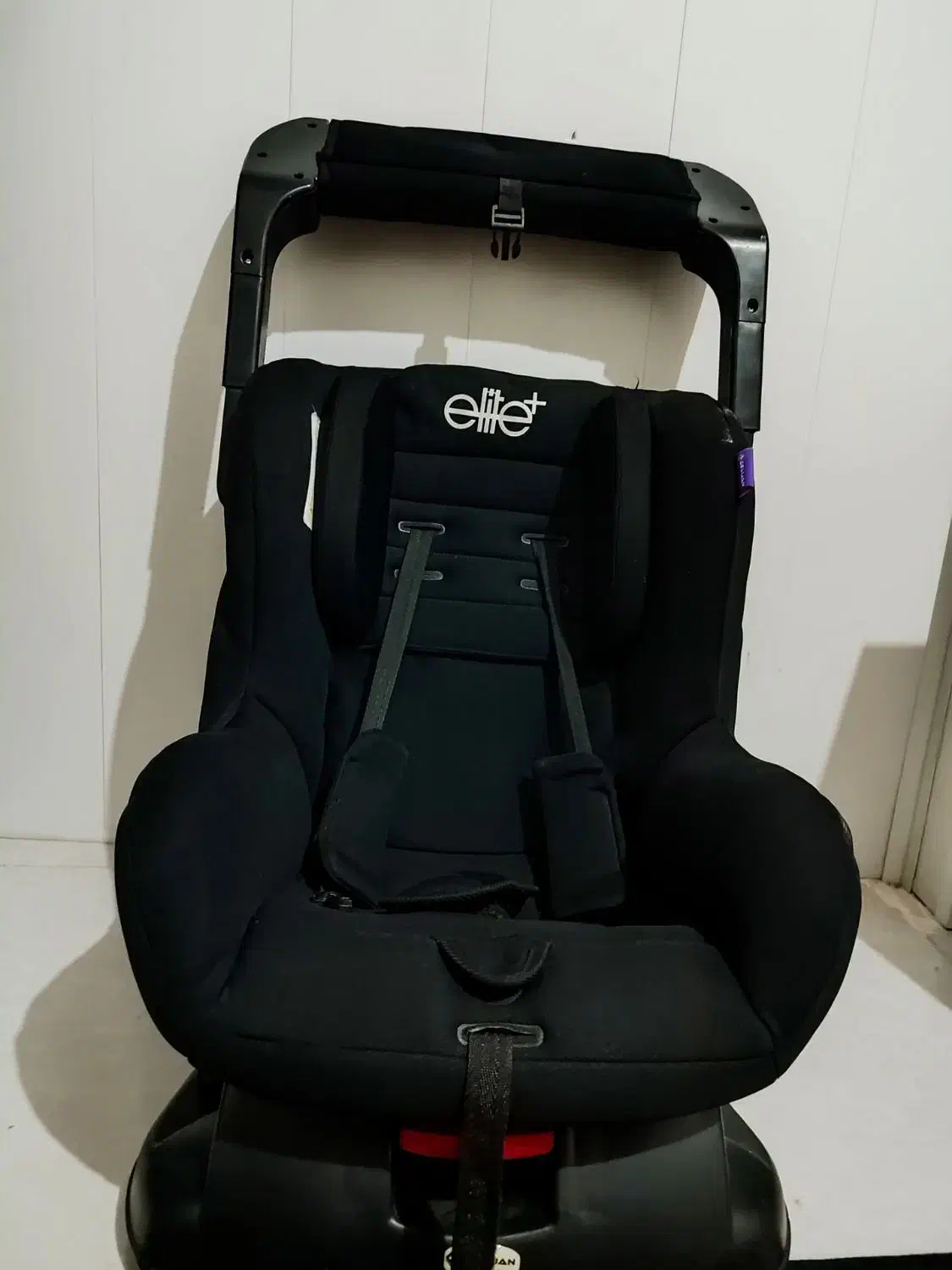 صندلی کودک نو|تخت و صندلی بچه|صدرا-فارس, فاز ۲|دیوار