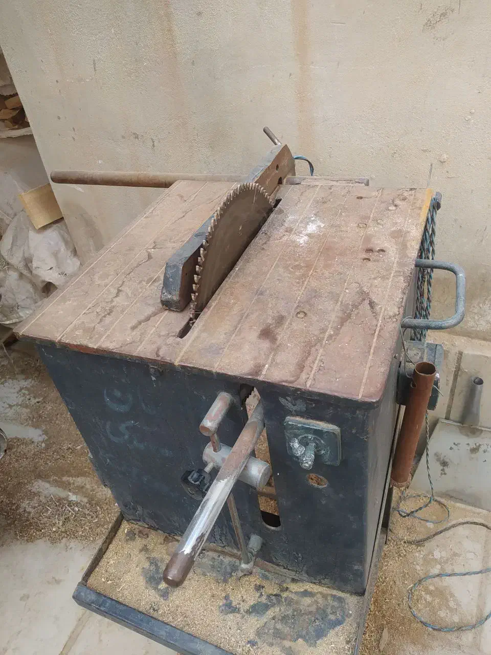 فارسی بر صندوقی تیغه 30 سانت|ماشینآلات صنعتی|سمنان, |دیوار