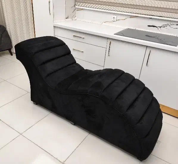 تخت  مژه|آرایشگاه و سالن‌های زیبایی|فولادشهر, B4|دیوار