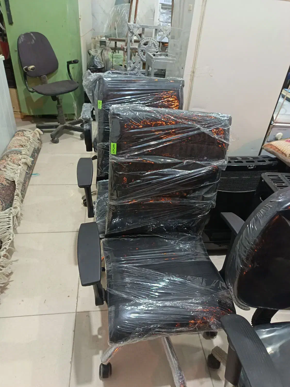 صندلی جک دار|صندلی و نیمکت|سیدان, |دیوار