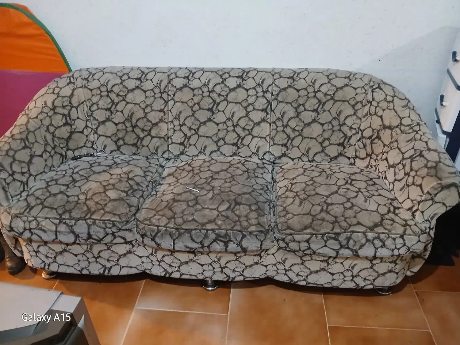 مبل ۷ نفره استیل|مبلمان خانگی و میز عسلی|رشت, باهنر|دیوار