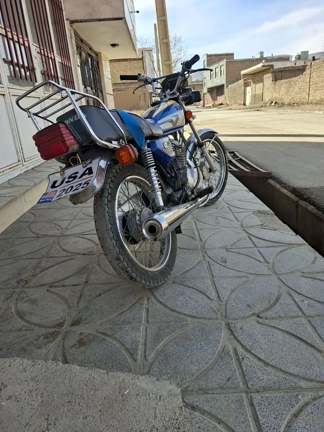 فروشی|موتورسیکلت|ملایر, |دیوار