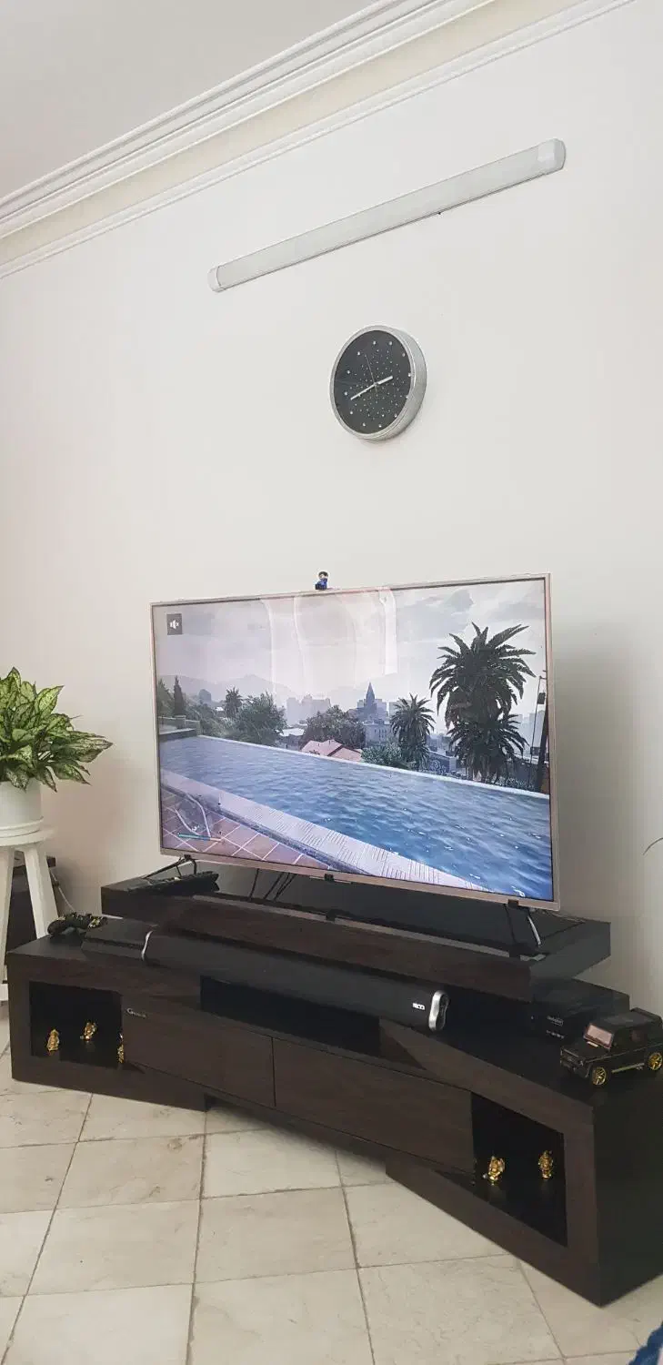 ال ای دی ۵۵ اینچ ایکس ویژن با میز|تلویزیون و پروژکتور|مشهد, شهید رضوی|دیوار