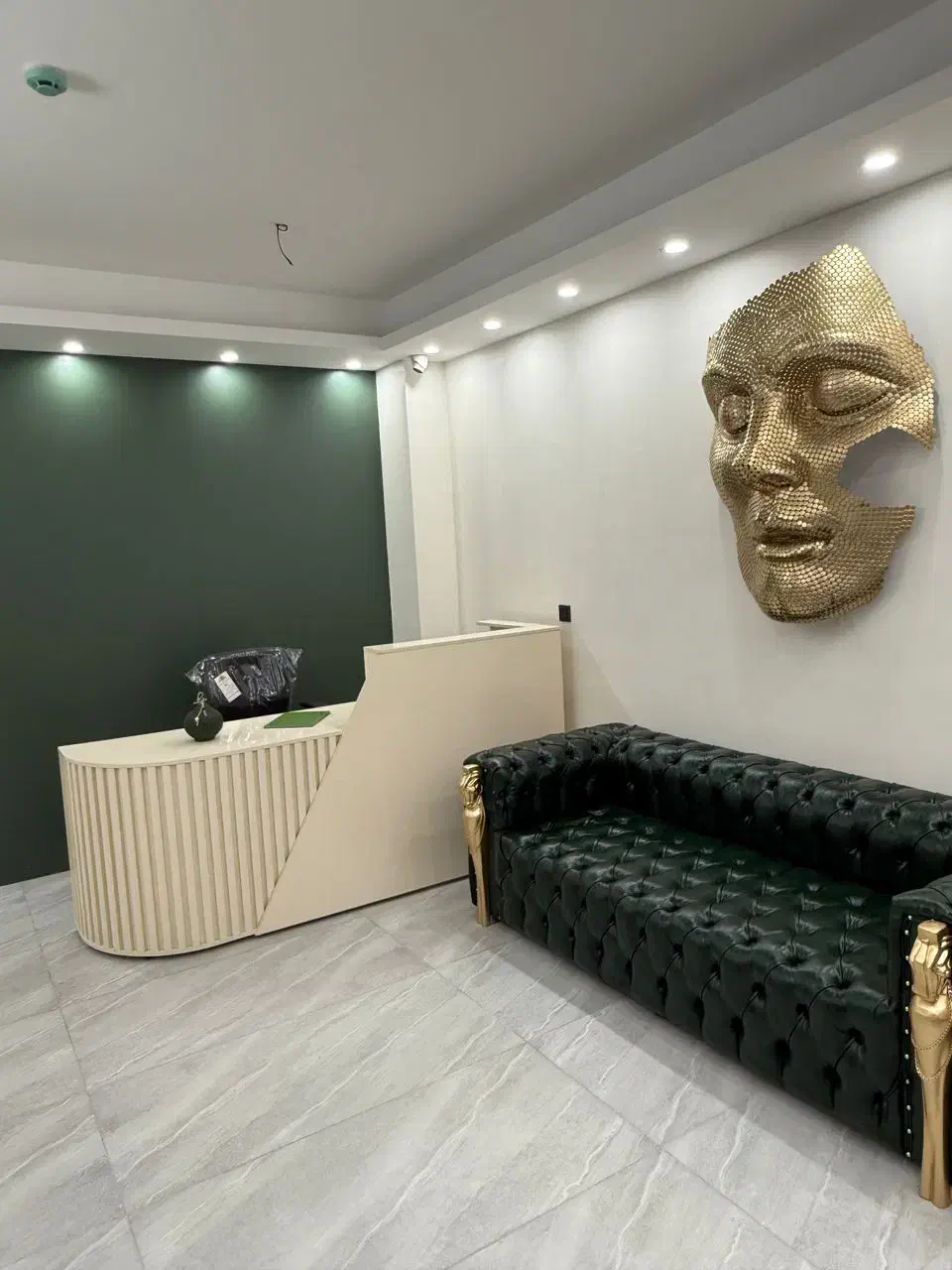 استخدام منشی کلینیک زیبایی|استخدام درمانی، زیبایی، بهداشتی|ری, اقدسیه|دیوار