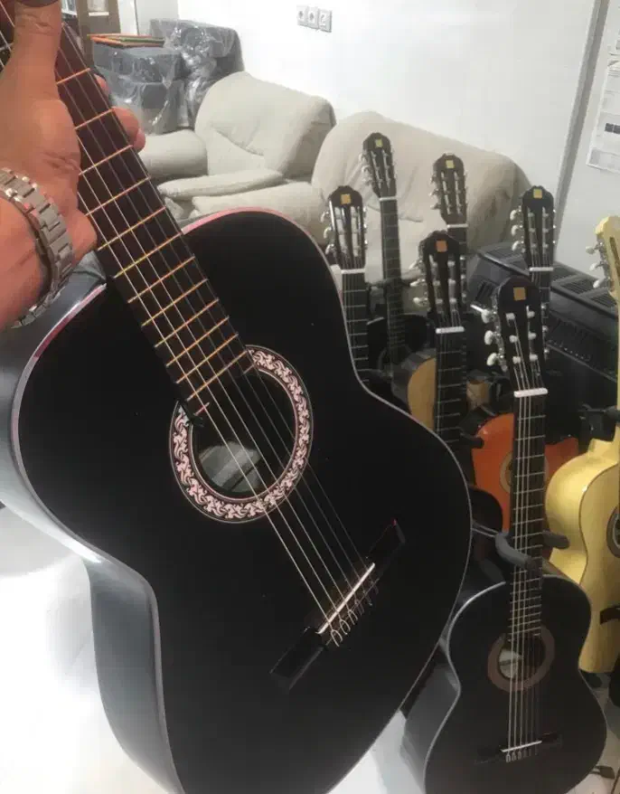 گیتار دیاموند مناسب شروع یادگیری|گیتار، بیس، امپلیفایر|رفسنجان, |دیوار