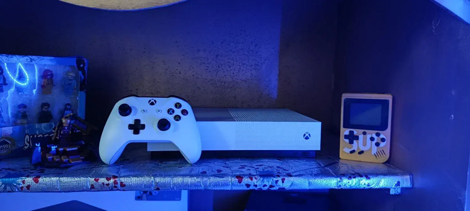 Xbox one s در حد نو|کنسول، بازی ویدئویی و آنلاین|کرمان, |دیوار