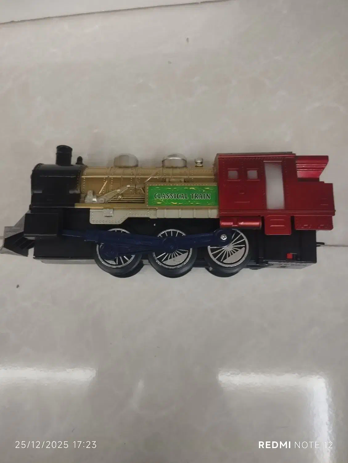 قطار|اسباب‌‌بازی|میانه, |دیوار