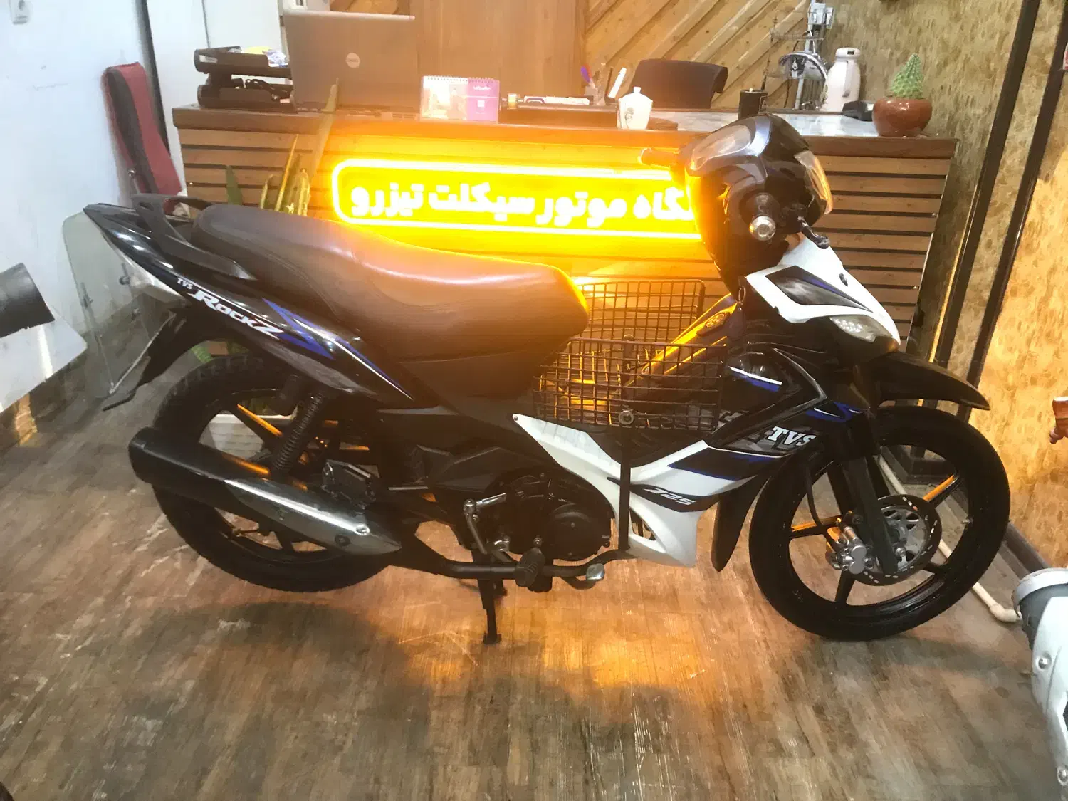 بیکلاج تی وی اس احسان پرواز کارکرده اقساط بلند مدت|موتورسیکلت|نجف‌آباد, الله اکبر|دیوار