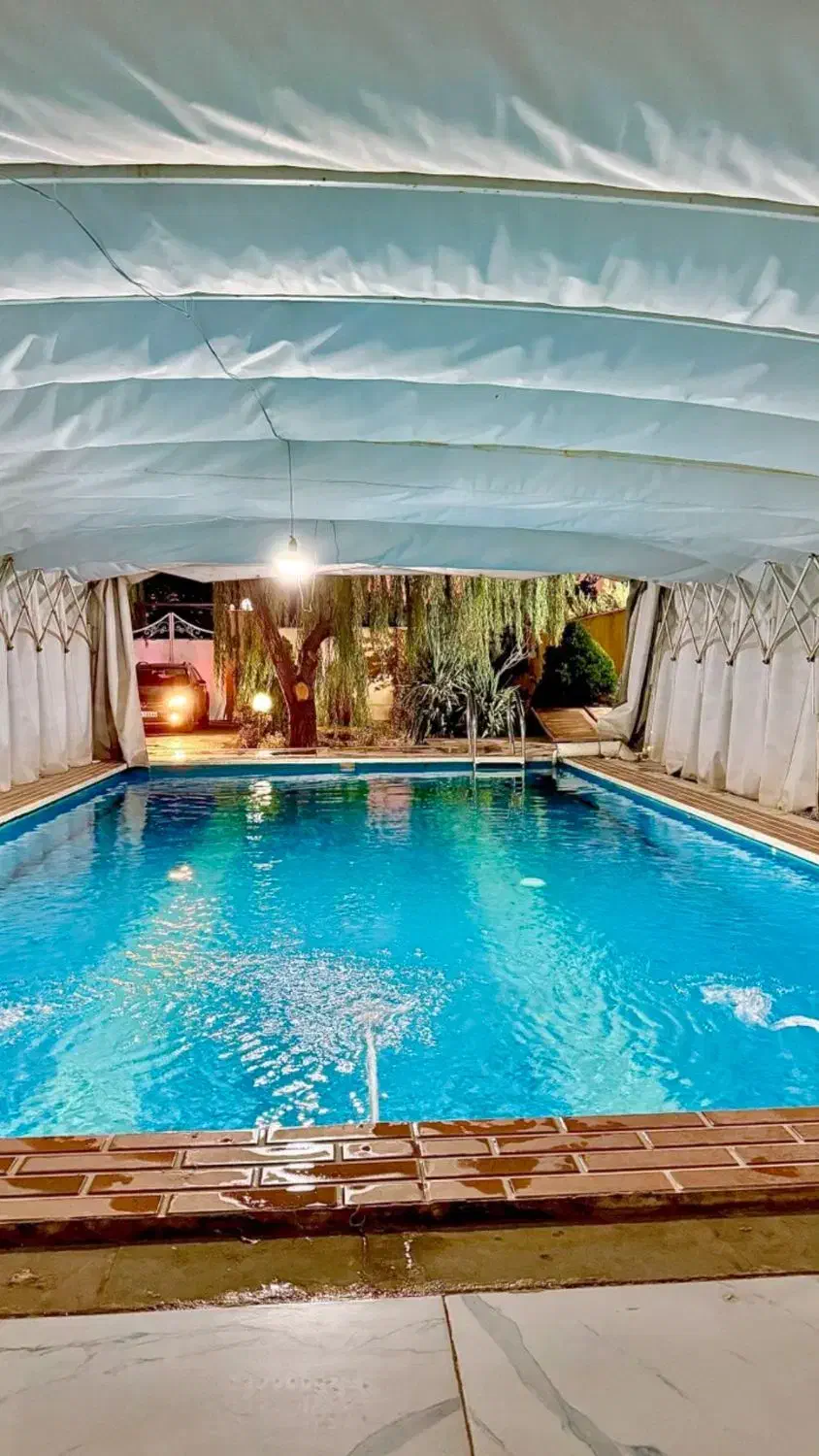 اجاره ویلا روزانه‌ استخرابگرم سرپوشیده(قیمت مناسب)|اجارهٔ کوتاه‌مدت ویلا و باغ|چهارباغ, |دیوار