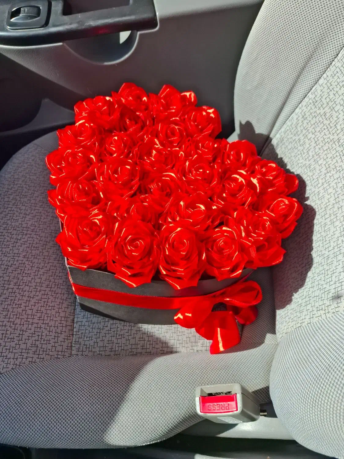 (روز مادر)سفارش باکس گل پذیرفته میشود|گل مصنوعی|تاکستان, |دیوار