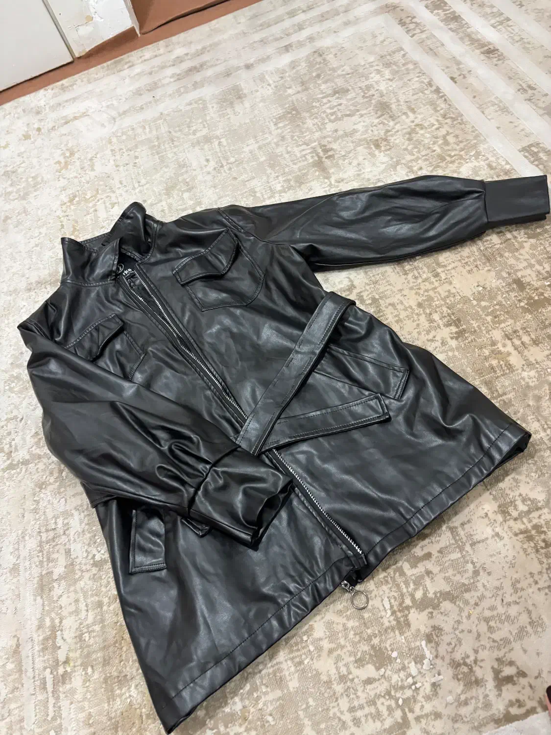 کت چرم عروسکی|لباس|مریوان, |دیوار