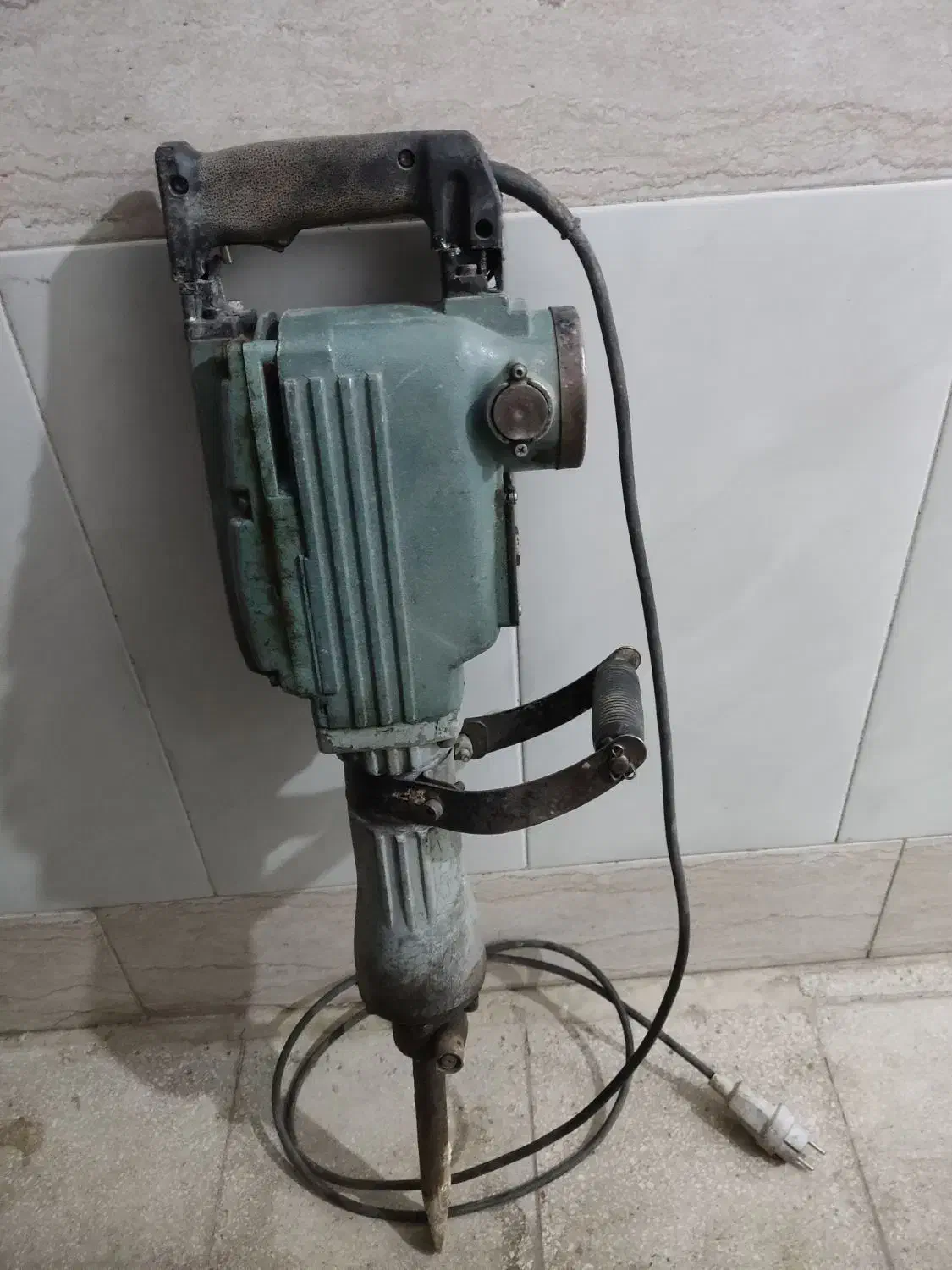 هیلتی|ابزارآلات|قم, شاه ابراهیم|دیوار