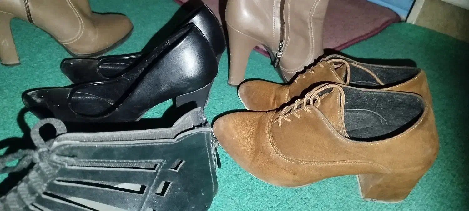 کفش وکیف|کیف، کفش، کمربند|دورود, |دیوار