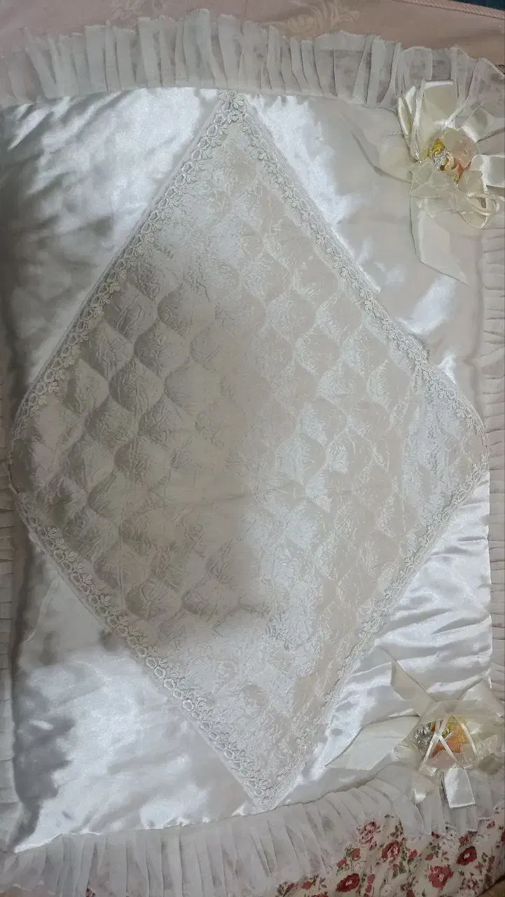 جهیزیه عروس|رختخواب، بالش، پتو|مشهد, صیاد شیرازی|دیوار