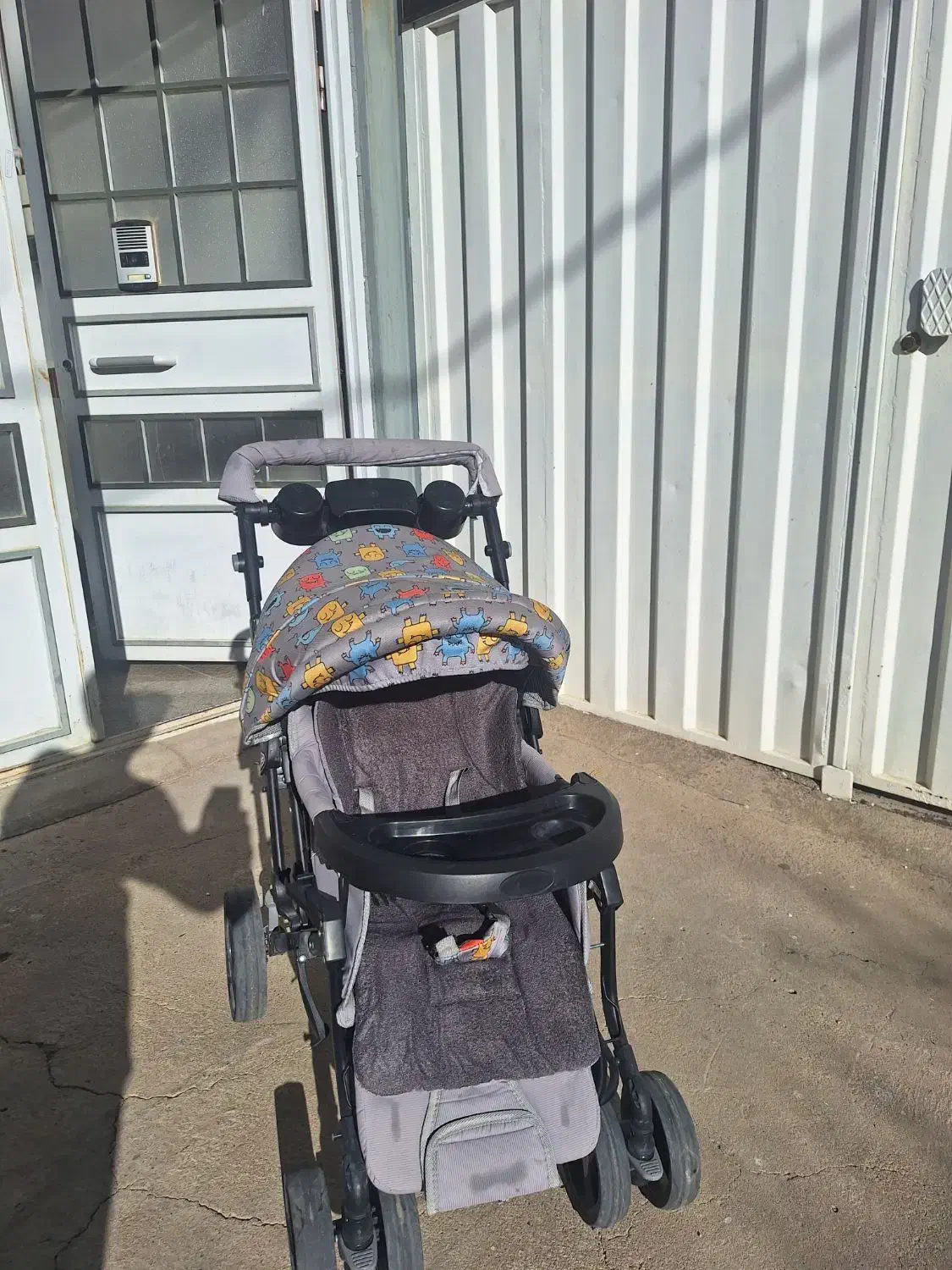 کالسکه.|کالسکه و لوازم جانبی|قیدار, |دیوار