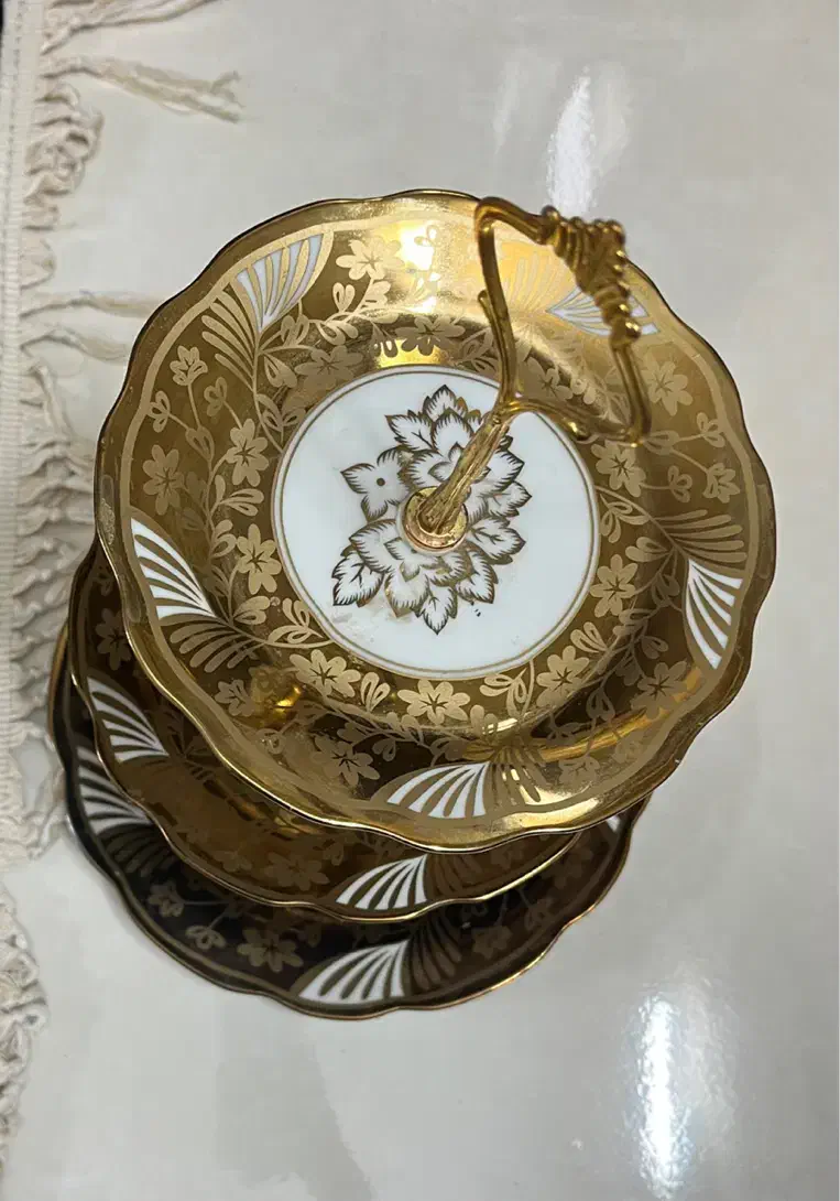 شیرینی خوری|ظروف سرو و پذیرایی|تهران, پرستار|دیوار