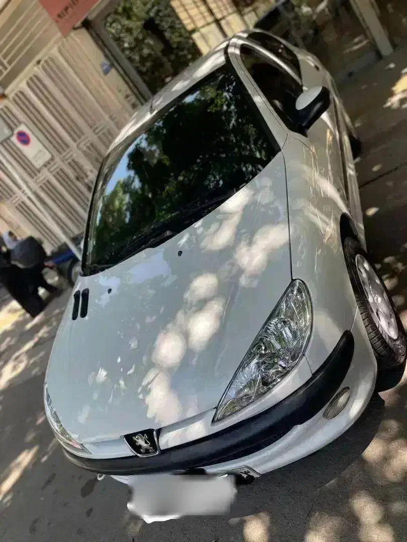 پژو ۲۰۶ اس دی V8 مدل ۹۸ سفید|خودرو سواری و وانت|اصفهان, عباس‌آباد|دیوار