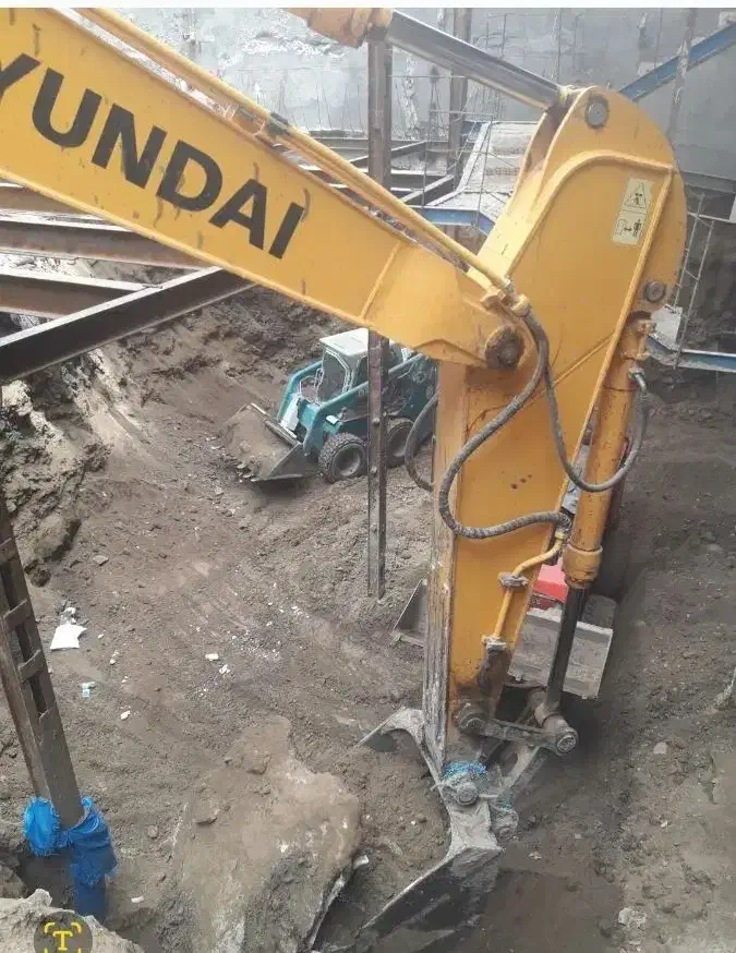 مینی لودر بابکت توماس حمل نخاله تخریب خاور|خدمات حمل و نقل|مشهد, رضاشهر|دیوار