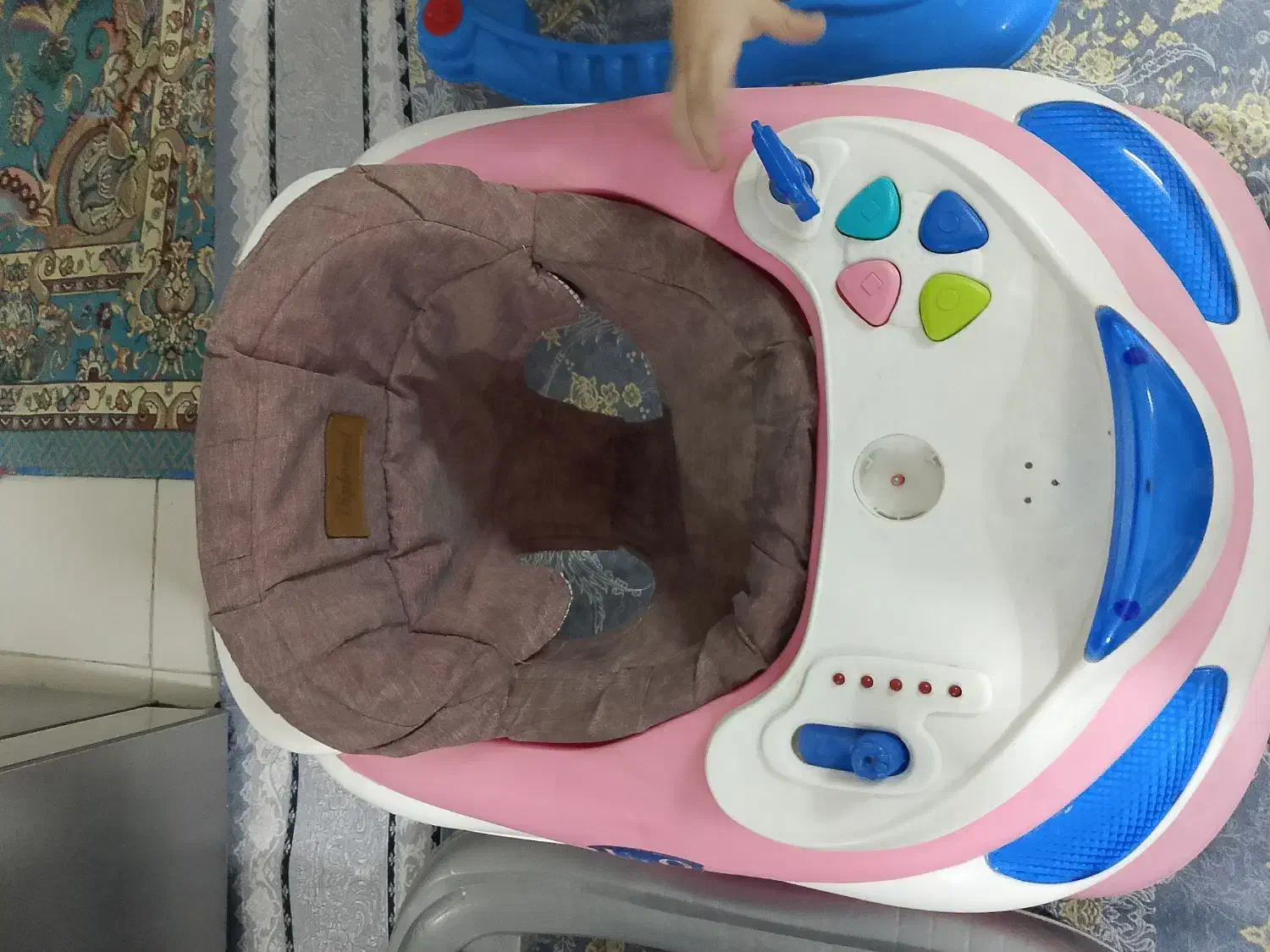 رارووئک|کالسکه و لوازم جانبی|پرند, فاز ۵|دیوار