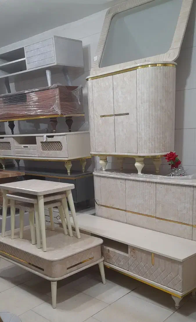 جلو مبلی و عسلی مینیمال|مبلمان خانگی و میز عسلی|رشت, حمیدیان|دیوار