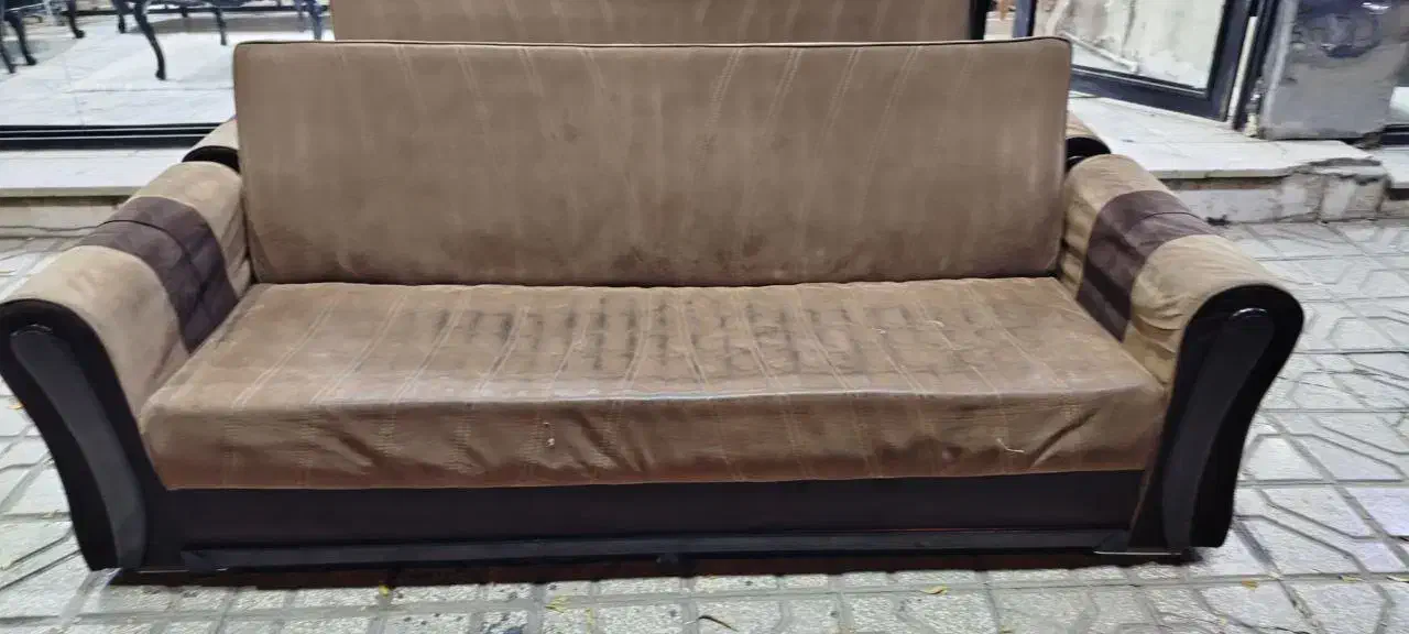 مبل ۱۰ نفره تختخواب‌شو|مبلمان خانگی و میز عسلی|قوچان, |دیوار