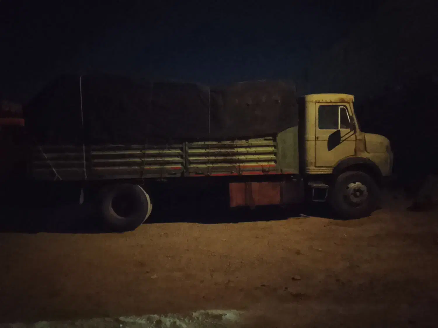 کامیون 911بغل باز شو ال پی 48 مدل 56|خودرو سنگین|قم, قلعه صدری|دیوار